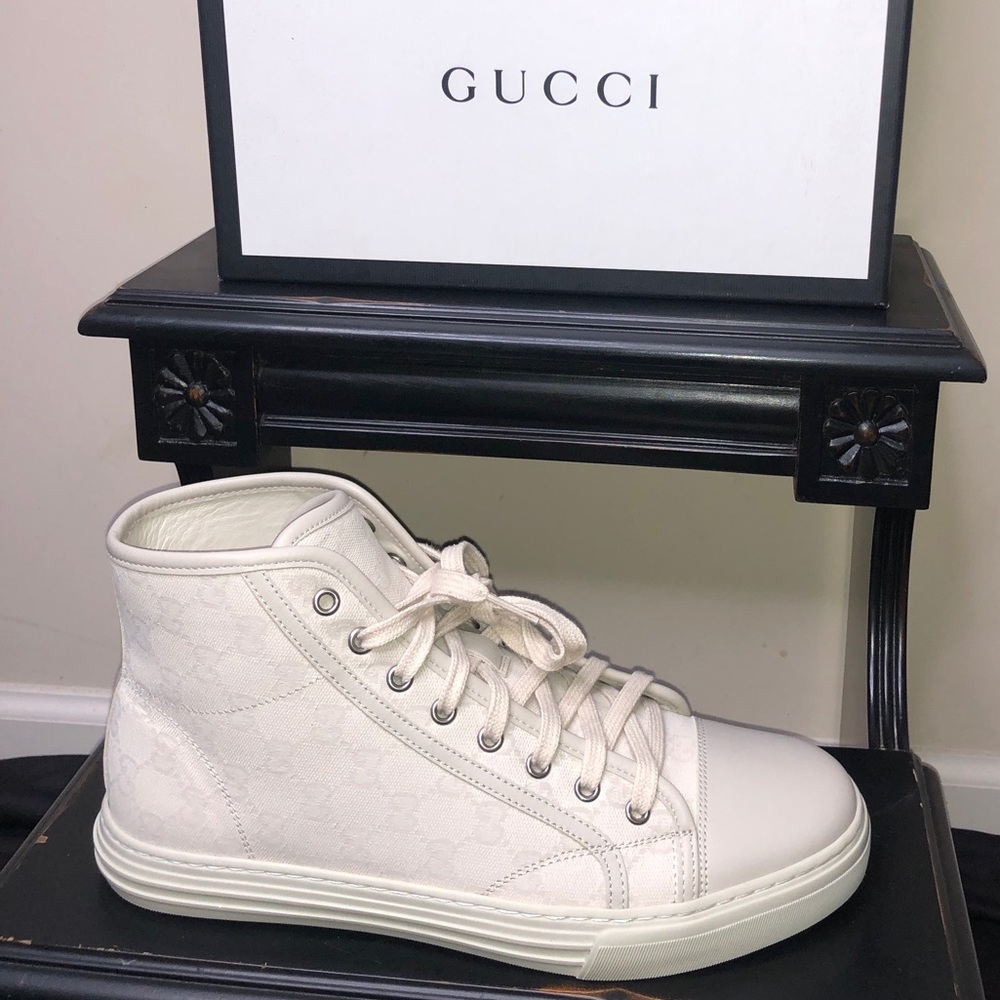 ⭐️HOST PICK x 3⭐️ Gucci Shoes - Picture 3 of 6